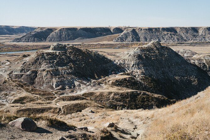 1 Day Drumheller Private Group Custom Tour: Calgary to Badlands - Summer-only Badlands bonuses: Horsethief Canyon, ferry time, and Orkney Viewpoint