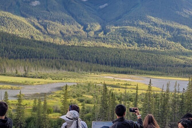 1 Day of Banff Viewpoints Lakes Bow Valley in Private Custom Tour - The Bow Valley Parkway drive: those in-between moments matter