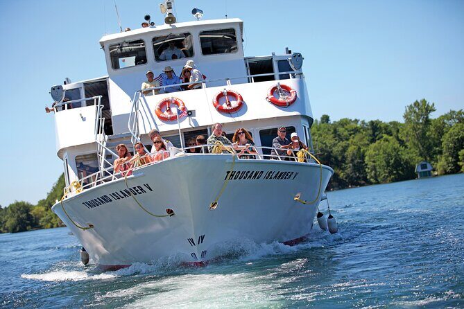 1-Hour 1000 Islands Cruise from Gananoque - Deck choice on a small boat: comfort, views, and real-world crowding
