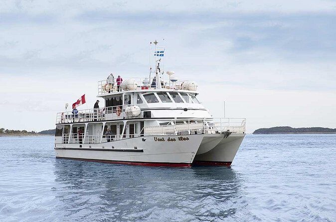1000 Little Penguins Cruise - Stop 1: St. Lawrence River And The Alca Torda Moment