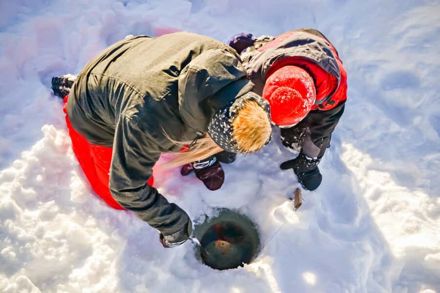 15 min. Tadoussac : Family-Friendly Ice Fishing Experience - Gear, Bait, and What You Must Bring for Winter Comfort