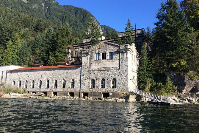 2 Hour Chartered Boat Tour from Deep Cove North Vancouver - Price and Value: $355.43 Per Group (Up to 6) for 2 Hours of Prime Scenery