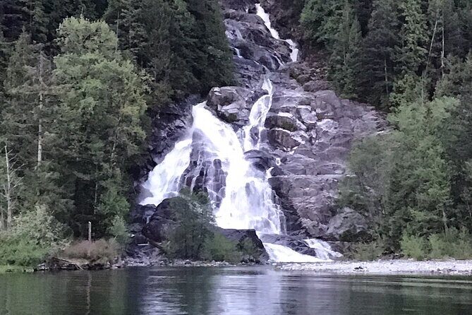 2 Hour Chartered Boat Tour from Deep Cove North Vancouver - When It Runs Best: Weather, Timing, and Quarry Rock Pairing