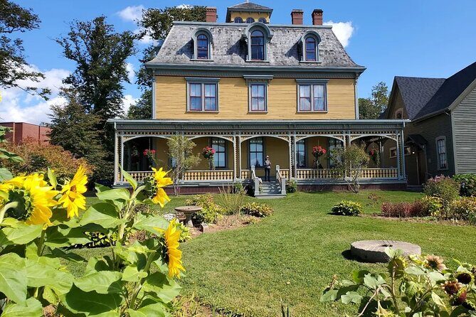 2 Hour E-bike tour of Charlottetown - If Frank is your guide: history, plants, wildlife, and route confidence