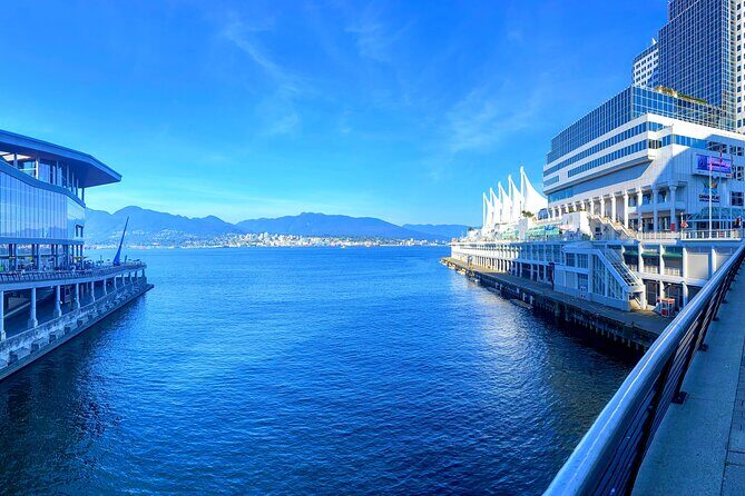 2 Unforgettable Hours in Vancouver - Chinatown plus Robson Street: shops, culture, and a timeline of the city