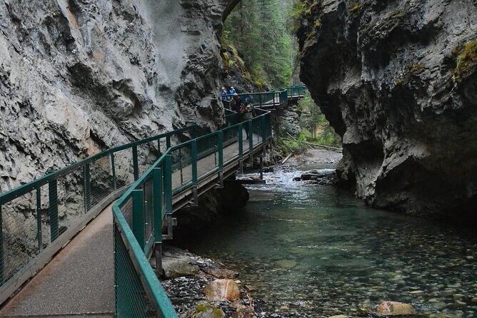 2025 Winner-Lake Louise Moraine Lake Johnston Canyon Banff Town - Johnston Canyon: waterfalls, timing, and winter grip