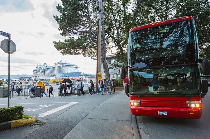 24 Hour Hop-On, Hop-Off Double Decker Victoria City Tour - Wait Times and Crowds: What to Expect When the Bus Is Full