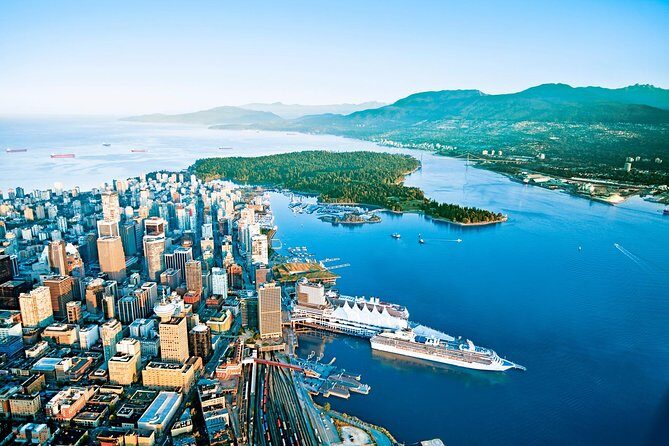 3 hours Private Vancouver Tour-from YVR Airport or Cruise Port - Olympic waterfront markers: the Cauldron and Digital Orca