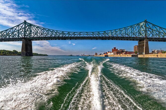 3h Boat Safari - Montreal’s Nature and Iconic Attractions Tour - Stop 1: Parc des Îles de Boucherville and Wildlife Along the Shores