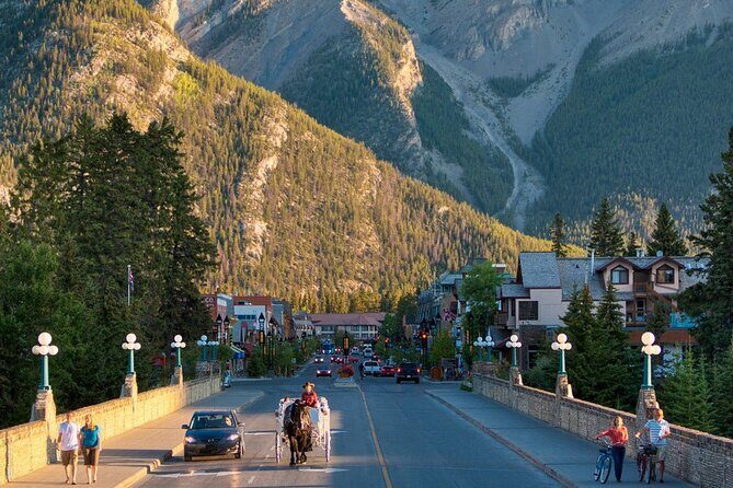 4-Day Authentic Banff, Jasper and Glacier Tour Package - Jasper Day: Sunwapta Falls, Medicine Lake, Maligne Lake, and Spirit Island