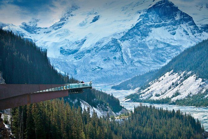 4-Day Authentic Jasper and Columbia Icefield Tour Package - How the Group Tour Works (and Why Solo Travelers Can Like It)