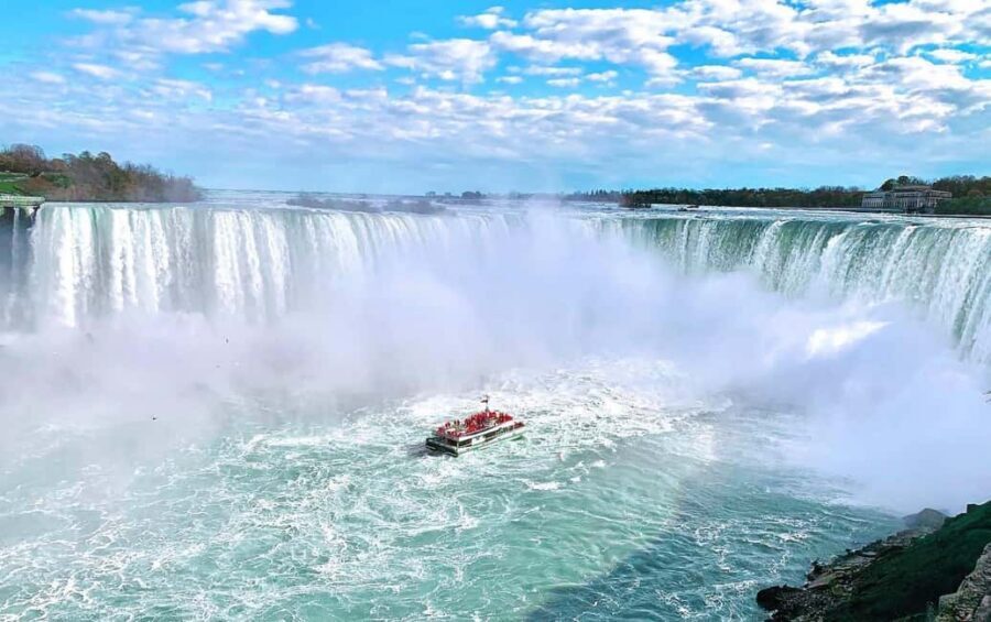 4 hr Summer Fun Tour - Niagara Falls Canada - A 4-hour Niagara hit: what fits and what doesn’t
