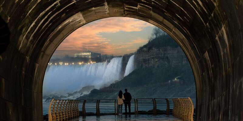 4 hr Summer Fun Tour - Niagara Falls Canada - Whirlpool Observation Deck: a strong viewpoint without guessing