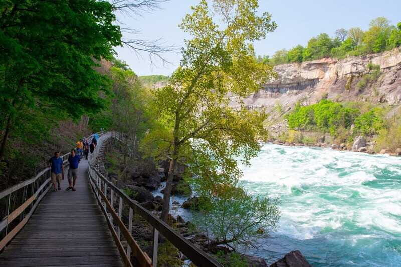 4 hr Summer Fun Tour - Niagara Falls Canada - Who this tour suits best