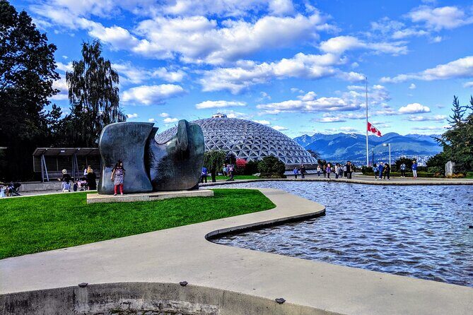 4 Unforgettable Hours in Vancouver - Entering Vancouver’s highlights without the planning headache