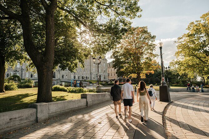 5-course Progressive Dinner on Grande-Allée and History Tour - Five courses in motion: what each phase feels like