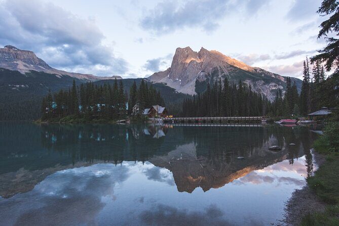 5-Day Banff Self-Guided package with Moraine & Lake Louise Tour - Group size and how it affects your day