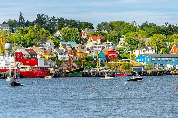 5 Hours Peggys Cove,Mahone Bay, Lunenburg Tour - Should you book it?