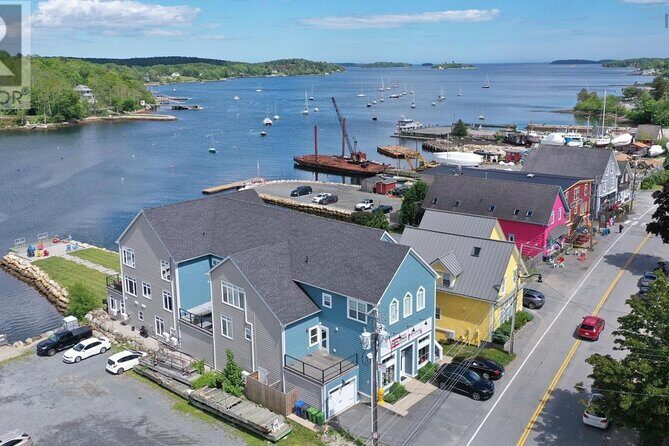 5 Hours Peggys Cove,Mahone Bay, Lunenburg Tour - UNESCO Lunenburg: why the town looks the way it does