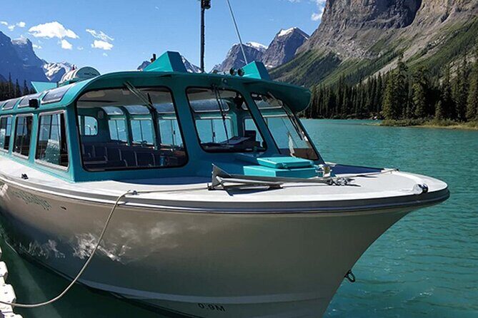 6-Day Rocky Mountaineer Train Tour, From Vancouver to Rockies - Icefield Parkway Day 5: Bow Lake, Peyto Lake, and the Athabasca Glacier Snowcoach