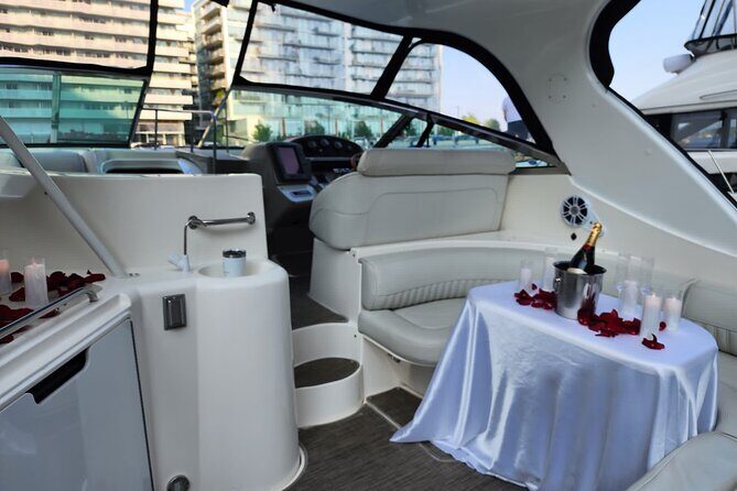 60-Minute Toronto Luxury Yacht Sightseeing Prosecco Cruise! - Key things I’d bet you’ll notice