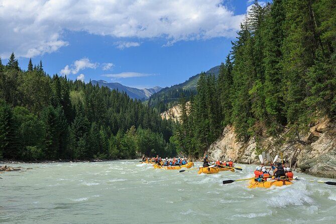 7 Days Canadian Rockies Camping Tour Package - Day 4: Lake Louise Morning Hike, Moraine Lake, Then Off to Golden