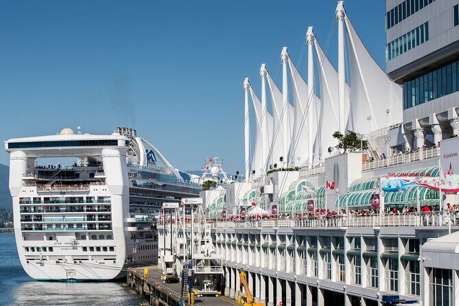 7 hours Private Vancouver Tour-from YVR Airport or Cruise Port - Stanley Park’s best hits: Totem Poles, Prospect Point, and the 9 PM ritual