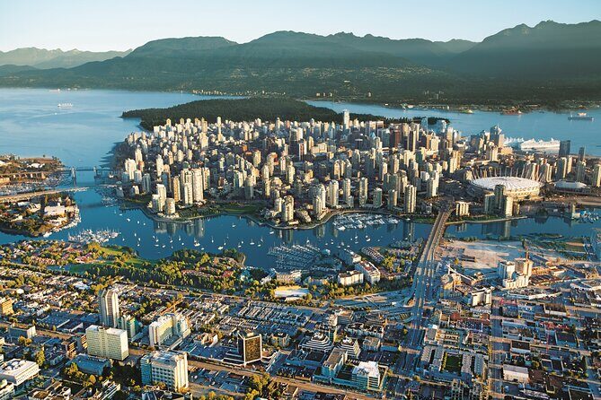 7 hours Private Vancouver Tour-from YVR Airport or Cruise Port - Chinatown, Gastown, and the Steam Clock: Vancouver’s first impression