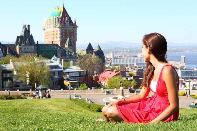 A Private Walking Journey in Quebec City with Funicular Ride - Funiculaire du Vieux-Québec: A Short Ride That Changes the View