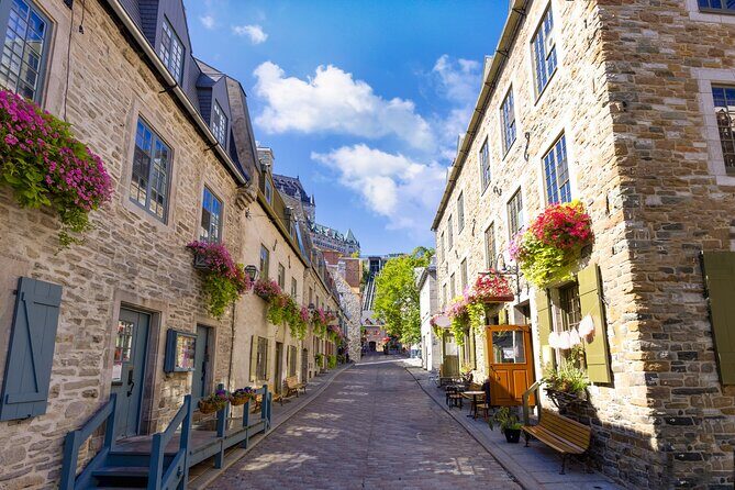 A Private Walking Journey in Quebec City with Funicular Ride - Haute-Ville Ramparts and Old Streets: Panoramic Rooftops Without the Grind