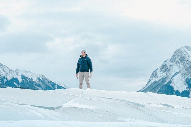 Abraham IceBubble, Peyto, Bow Lake with Snowshoeing& Icewalk - Crowfoot Glacier: a fast stop with a glacier-to-river story