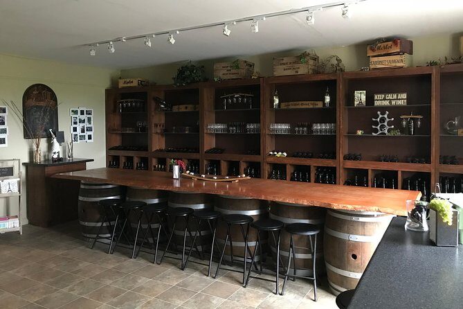 Afternoon Wine, Beer and Charcuterie Tour in Niagara-on-the-Lake - Stop 3: Konzelmann Estate Winery with mini charcuterie and lakefront views