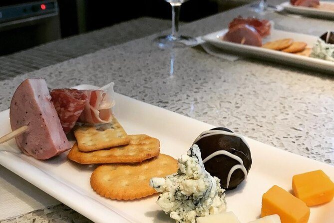 Afternoon Wine, Beer and Charcuterie Tour in Niagara-on-the-Lake - What 9–12 tastings and one charcuterie plate adds up to