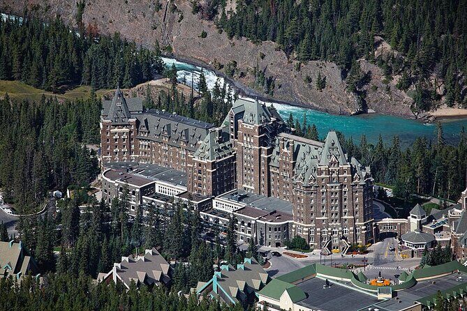 Airport Shuttle: Banff <---> Calgary - Key points to know before you go
