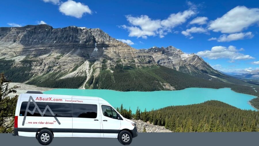 All-Inclusive Private Banff Tour with Hotel Transfer - Lake Louise: the classic photo stop with real sightseeing time