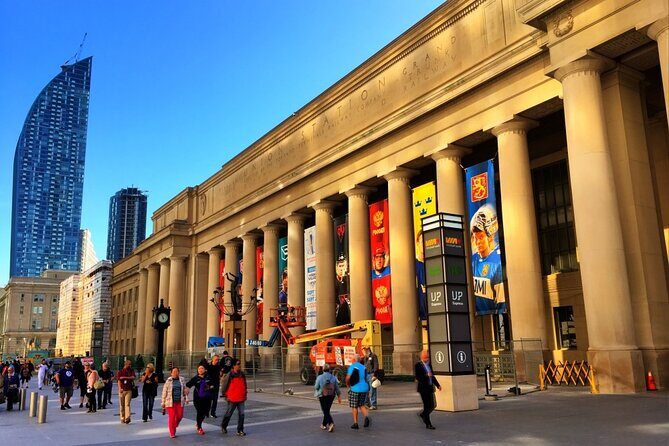 An Exciting Scavenger Hunt: The Wonders of Old Toronto - Starting point at 157 King St E: how to make it smooth
