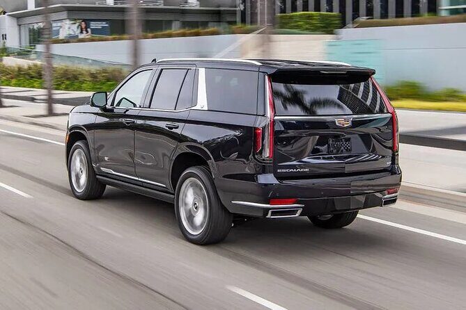 Arrival Private Transfer from Vancouver YVR or Cruise Port to Vancouver by SUV - The Ride Itself: Escalade Comfort, Bottled Water, and Realistic Luggage
