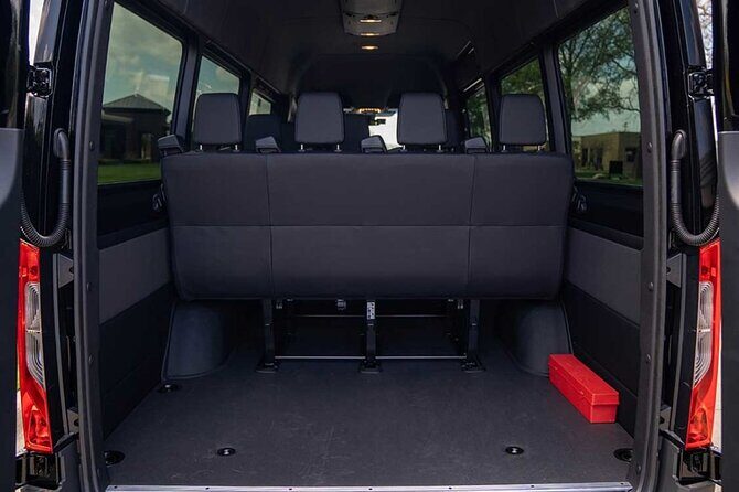Arrival Private Transfer Vancouver YVR or Cruise Port to Vancouver by Minibus - Why a private minibus transfer beats taxi math at YVR and the cruise port
