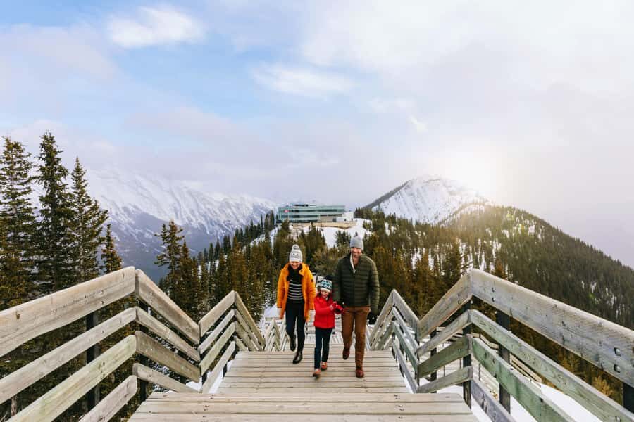 Banff: Banff Town, Gondola, and Canyon Day Tour - What to pack and how to stay comfortable in Banff weather