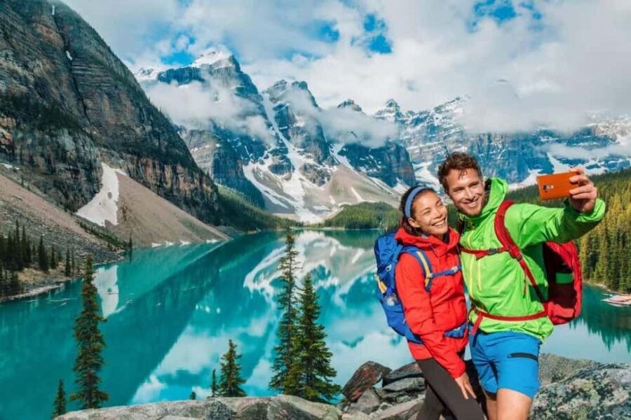 Banff/Calgary:1-Day to Lake Louise,Moraine Lake,Emerald Lake - Morning Pickup From Calgary, Canmore, or Banff (and Why It Matters)