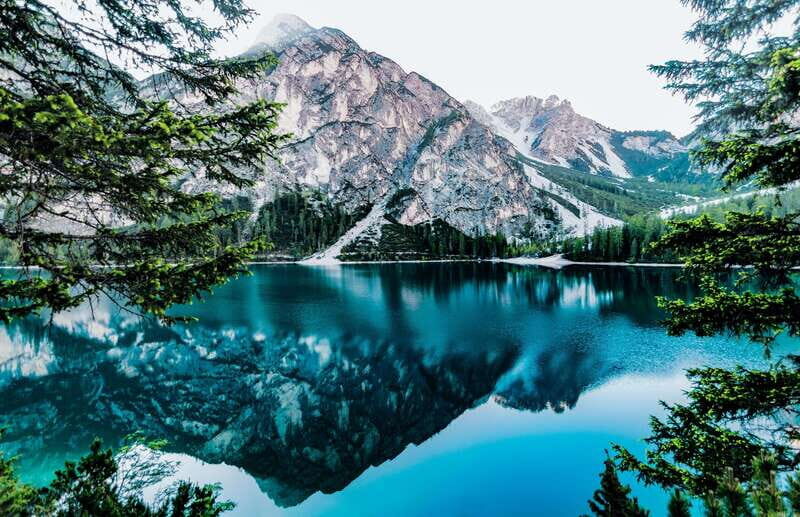 Banff/Canmore: Moraine Lake and Lake Louise 90 Min Each - Lake Louise Time: Best Way to Use Your 90 Minutes