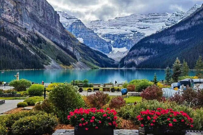 Banff/Canmore: Moraine Lake and Lake Louise Shuttle-90m each lake - Key points before you go