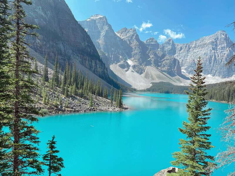 Banff : Day Tour : Lake Louise, Moraine Lake and Peyto Lake - The extra stops that add depth: Crowfoot Glacier, Herbert Lake, and Bow Lake