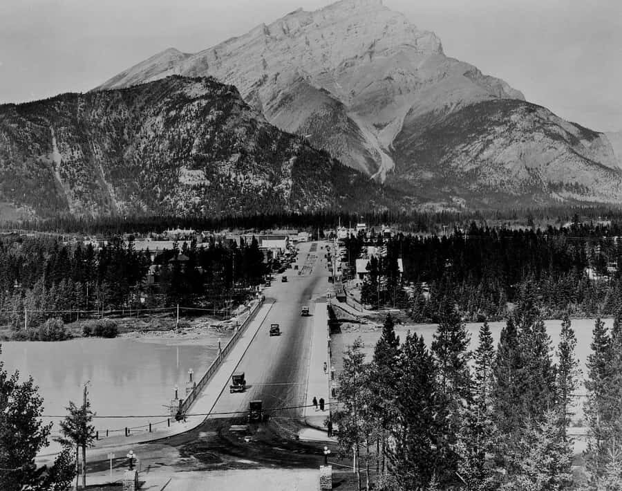 Banff GHOST TOWN History Walking Tour + Transportation - The walk itself: an easy pace with real payoff