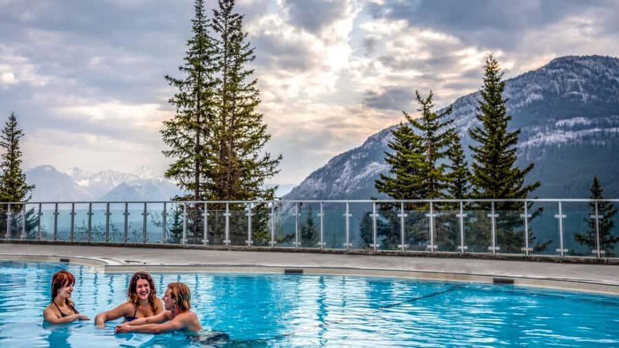 Banff: Gondola, Hot Springs, Bow falls & Three lakes tour - How this 10-hour Banff loop runs from Calgary