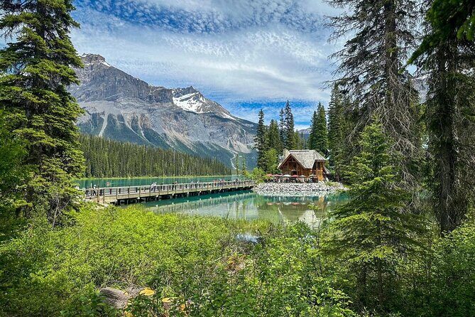 Banff Gondola, Lake Louise, Emerald Lake and Lake Minnewanka Tour - Lake Louise: the classic turquoise scene, plus options
