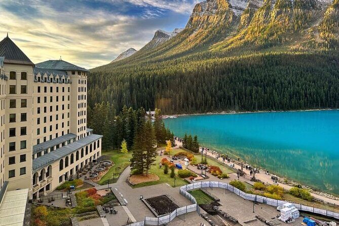 Banff Gondola, Lake Louise, Emerald Lake and Lake Minnewanka Tour - Pickup and timing: the smooth start matters