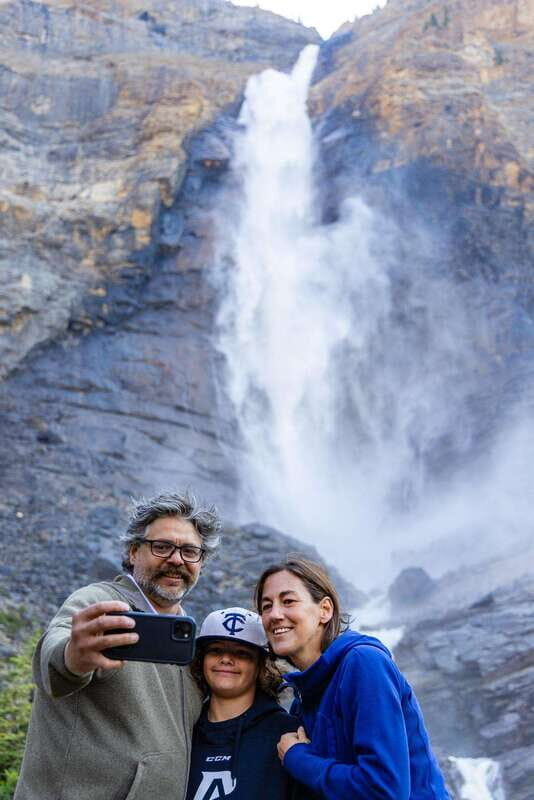 Banff: Grizzly Bear Refuge Tour with Lunch - Takakkaw Falls in Yoho: how to make a 373-metre stop feel unforgettable