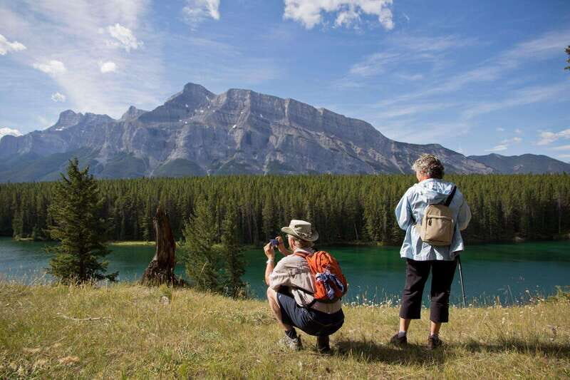 Banff: Guided Nature Walk with Bear Country Safety Tips - The 2-hour guided walk: a pace that fits your group