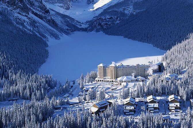 Banff Highlights: Moraine Lake, Lake Louise and beyond - The opening stop: Mount Norquay Lookout sets the mood
